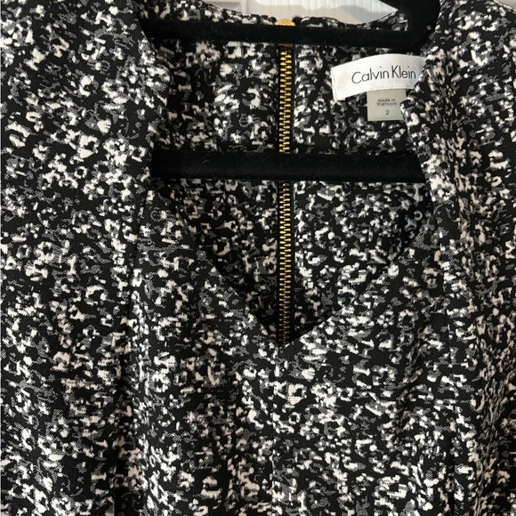 EUC Calvin Klein Abstract Animal / Floral Print Sheath Dress size 2 - Picture 2 of 8